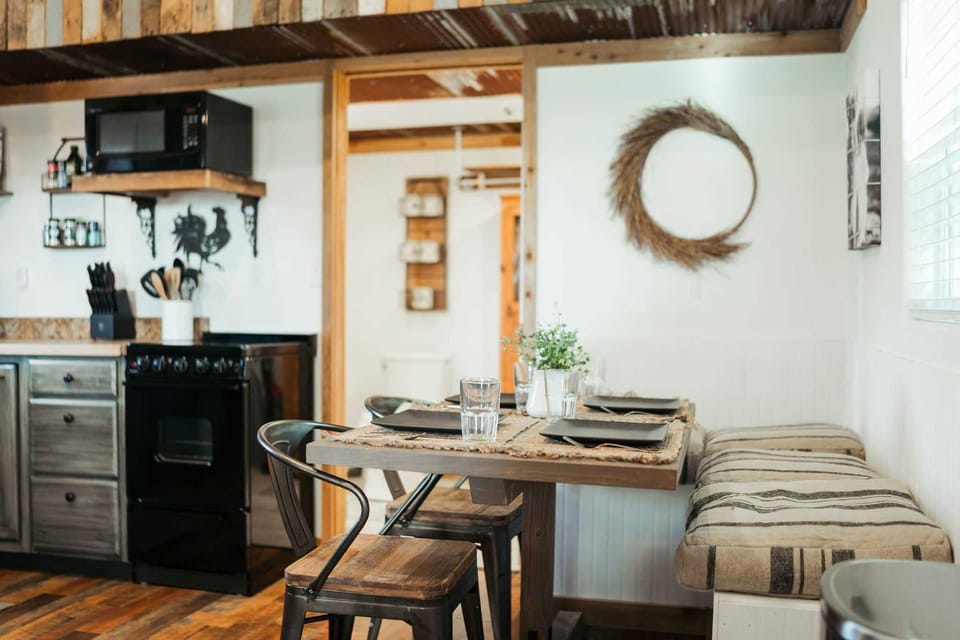 Lone Star Bungalow with Hiking & Lake access House in Ozark Mountains