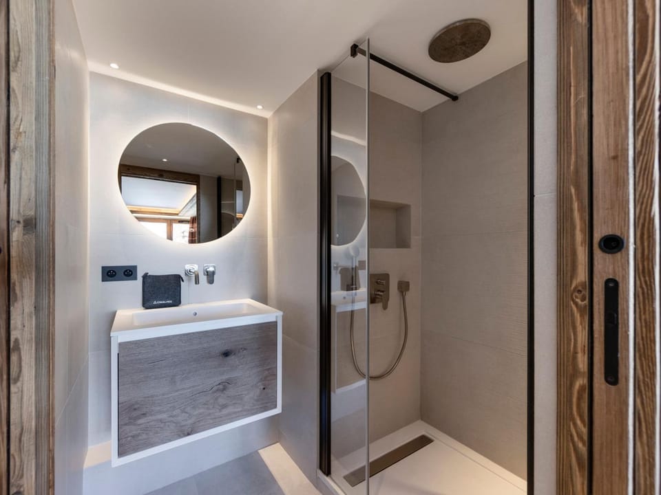 Spacieux duplex 158 m², 5 chambres, proximité centre, parking - FR-1-567-144 Apartment in Val dIsere