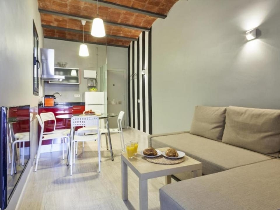 Apartamento luminoso - 5 pers. - ES-175-57 Apartment in Barcelona