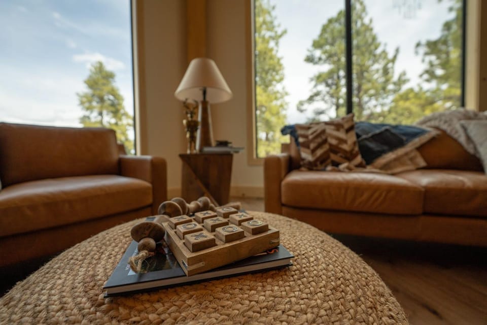 Luxury Mountain Family Retreat with Sauna near Zion & Bryce House in Utah