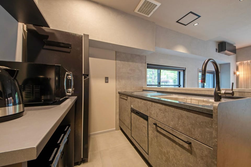 Kitchen or kitchenette, kitchen