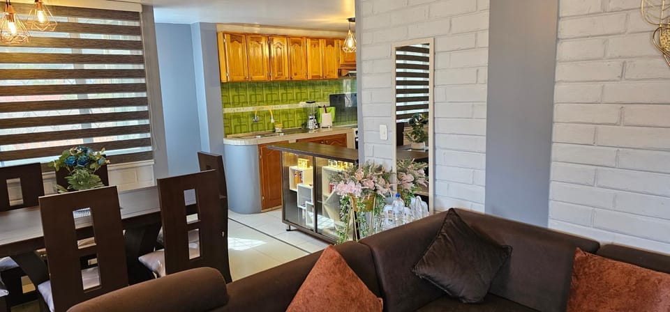 Foresta Apartment, Departamento autónomo en sector tranquilo con Netflix y Disney plus Apartment in Ibarra
