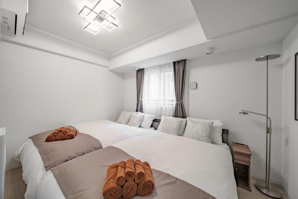 Bed, Bedroom, heating, towels, air conditioner