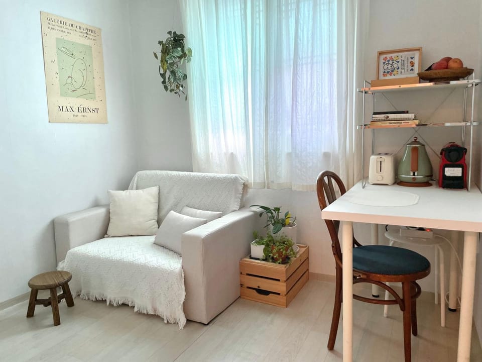 Coffee/tea facilities, Kitchen or kitchenette, toaster