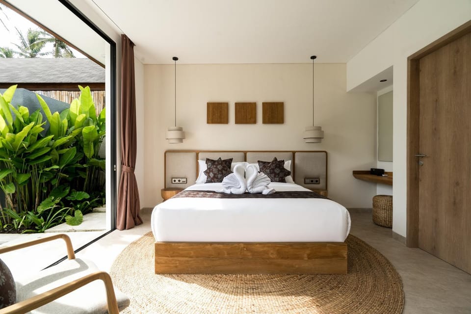Bed, TV and multimedia, Bedroom, air conditioner