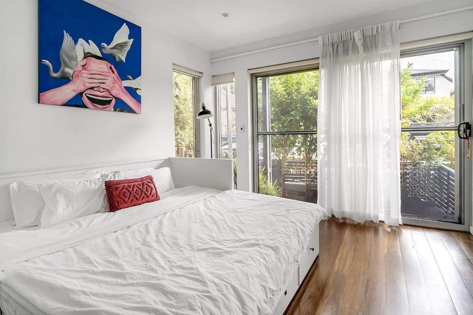 Leichhardt 3-Level Family House Near CBD House in Sydney