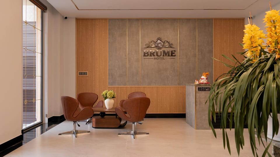 Lobby or reception, Seating area, Logo/Certificate/Sign