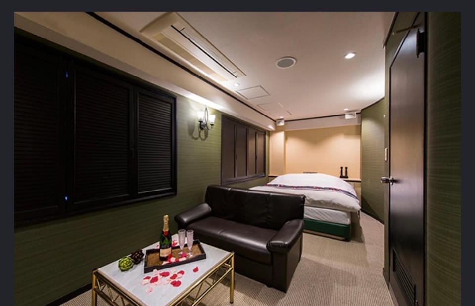 ホテルヴェローナ Love hotel in Yokohama