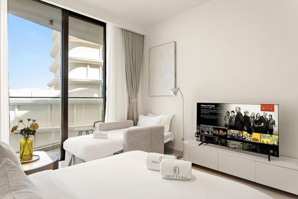 FIRST CLASS StudioLuxury Beach View Bliss Apartment in Ras al Khaimah