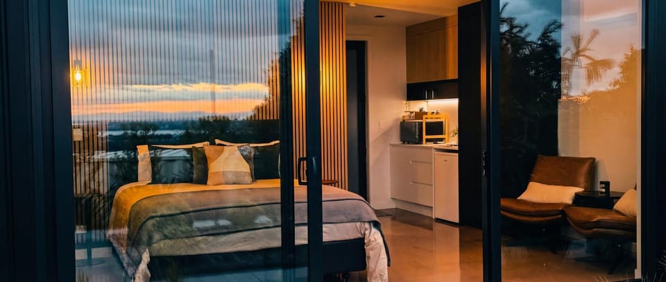 Kitchen or kitchenette, Photo of the whole room, Seating area, Bedroom, Sunset