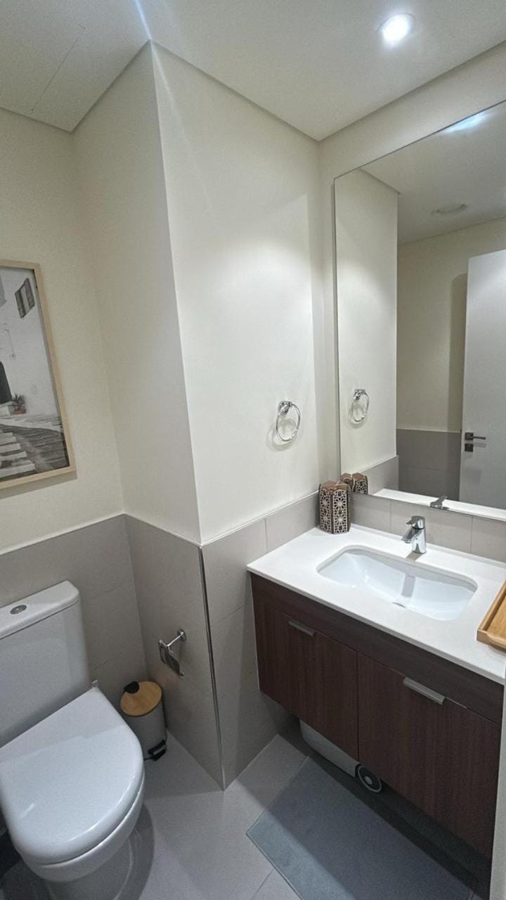 Serene Golf Escape 2BR, Pool, Near Expo and Airport Apartment in Dubai