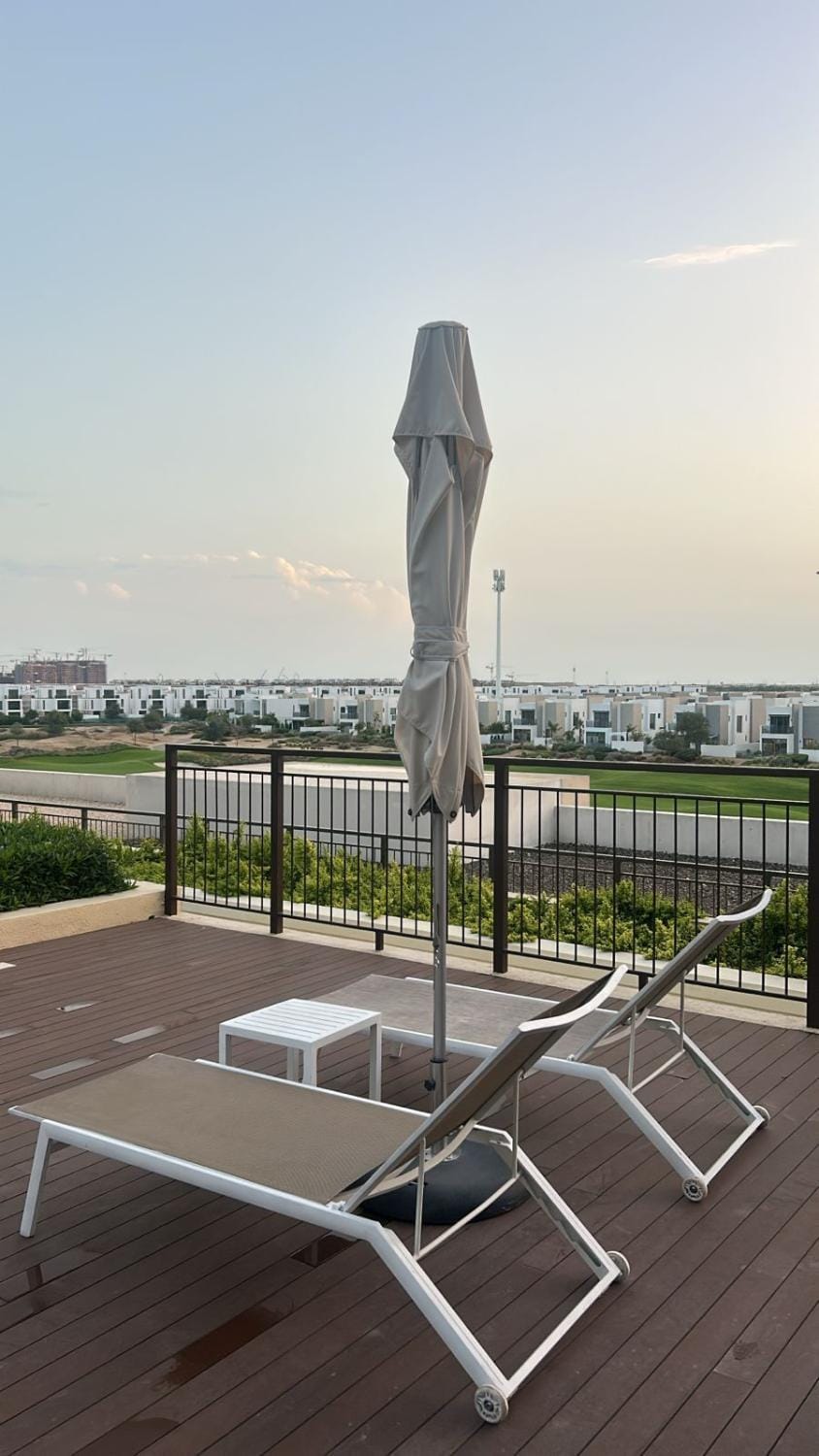 Serene Golf Escape 2BR, Pool, Near Expo and Airport Apartment in Dubai
