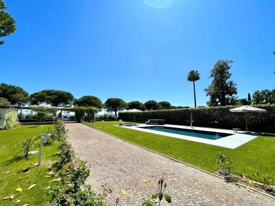 Garden, Swimming pool