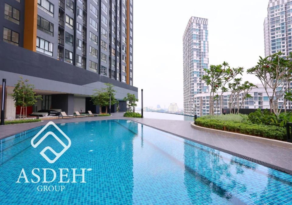 Pool view, Swimming pool