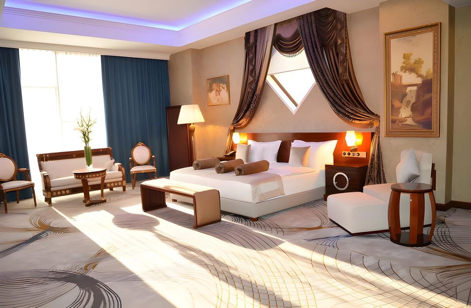 Bed, Living room, Photo of the whole room, Seating area, Bedroom