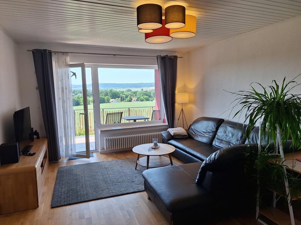 Natural landscape, TV and multimedia, View (from property/room), Balcony/Terrace, Living room, Seating area