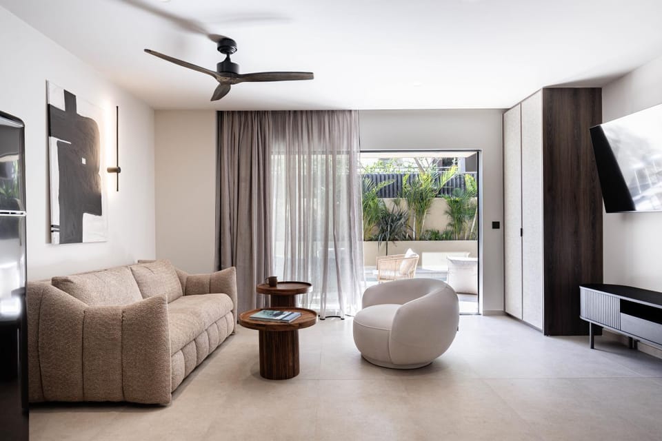 MonCasa suites Apartment in Akti Koundourou