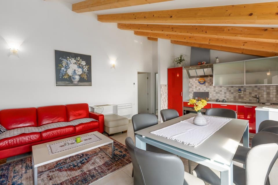Apartment Seafront Mia Apartment in Istria County