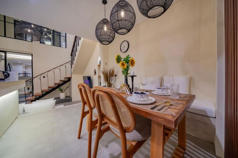2BR villa w - pool & beach access Villa in Kediri