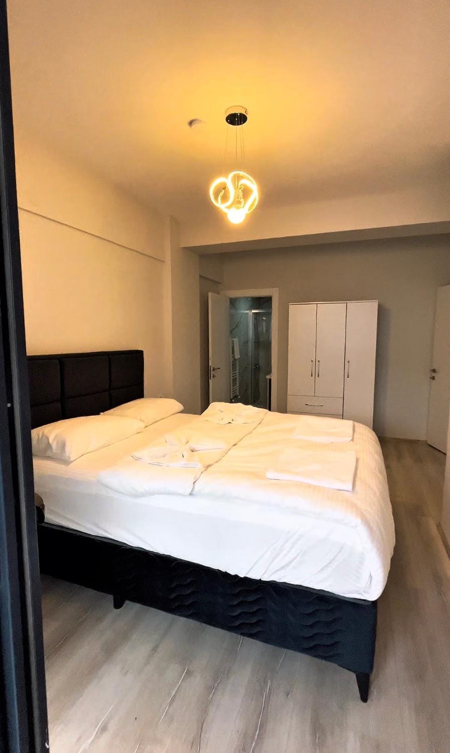 Bed, Photo of the whole room, Bedroom, wardrobe