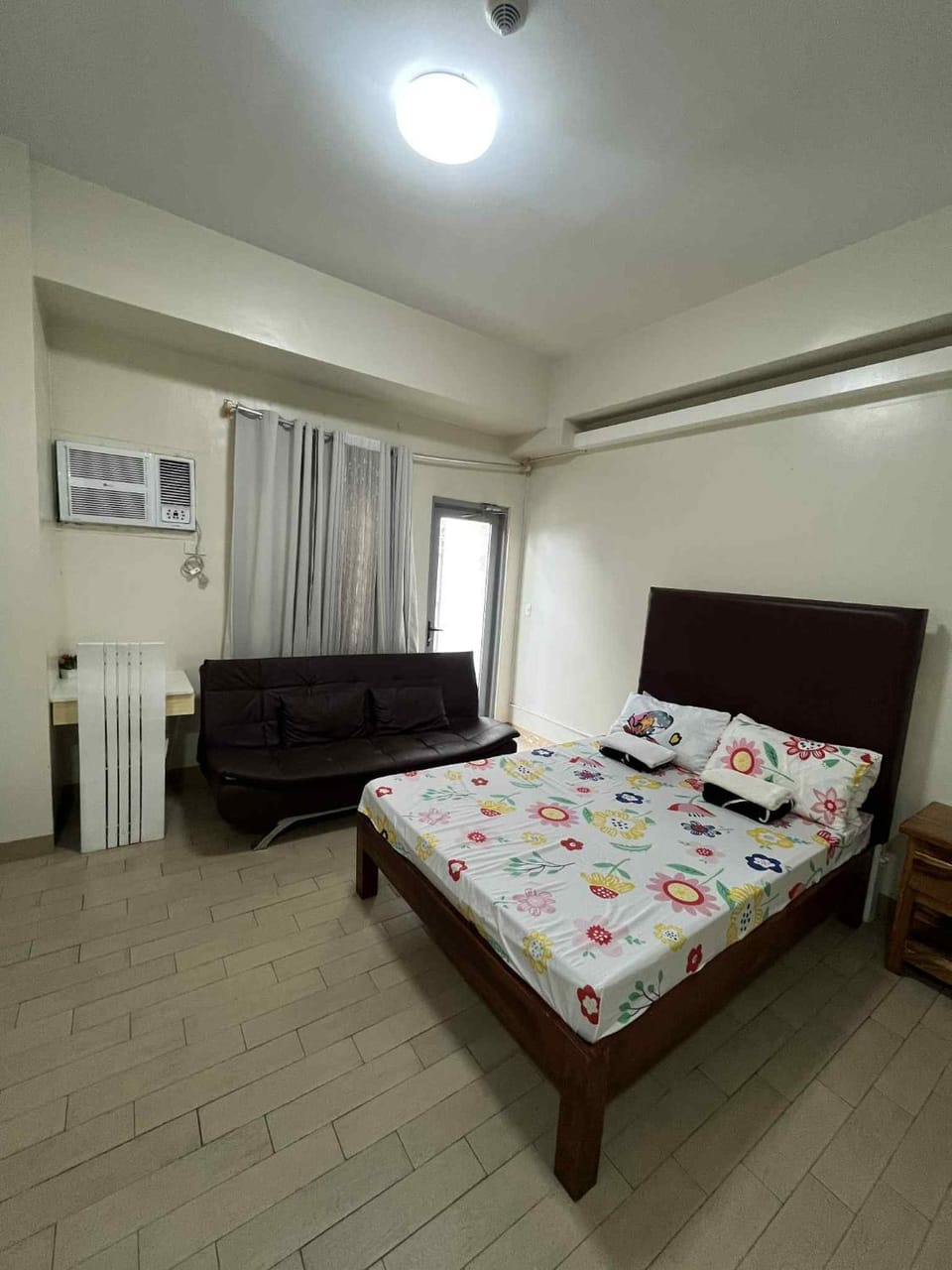 Staycation in manhattan plaza tower 1 beside alimall cubao 4 pax Apartment in Pasig