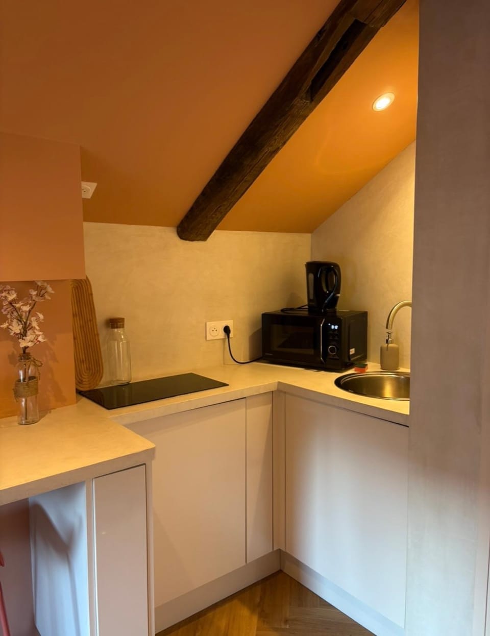Coffee/tea facilities, Kitchen or kitchenette, minibar