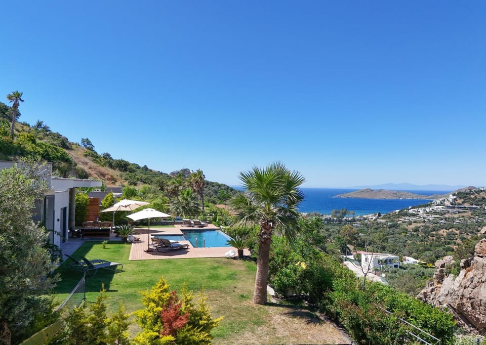 Bodrum Luxury VillaSea View and Private Pool Villa in Yalıkavak