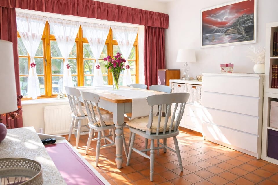 10 Pudding Bag Lane House in South Kesteven District