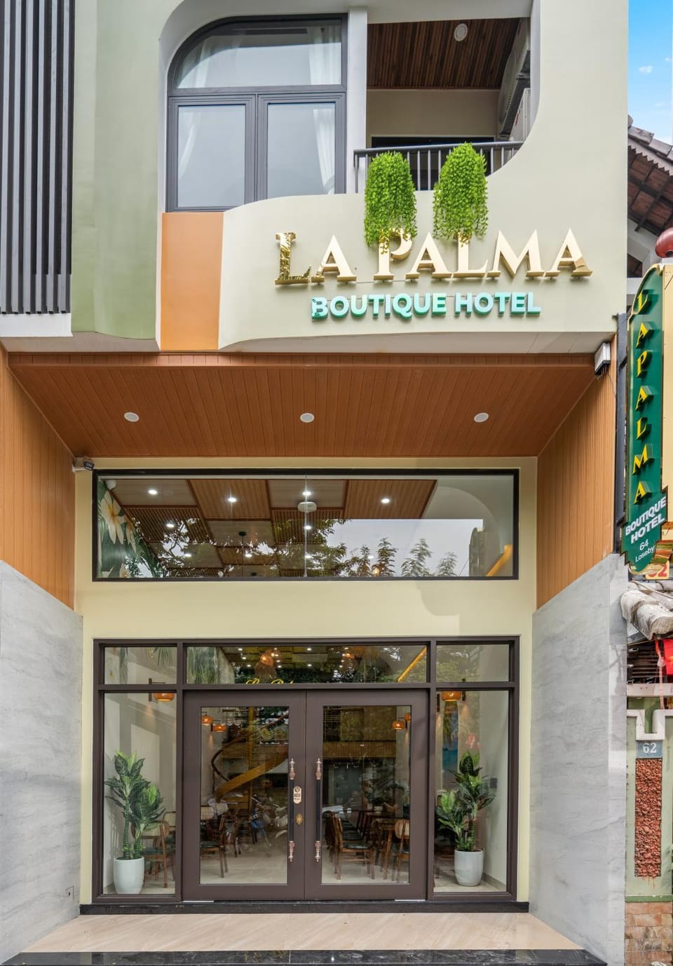 Property building, Facade/entrance