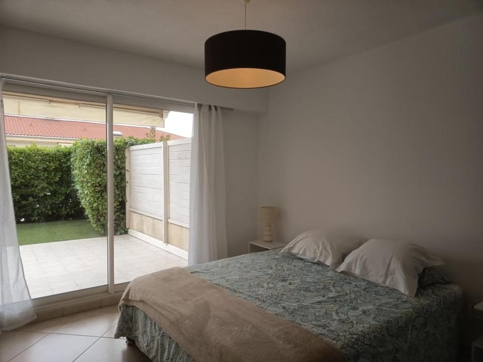 2 pièces St Laurent du Var Apartment in Nice