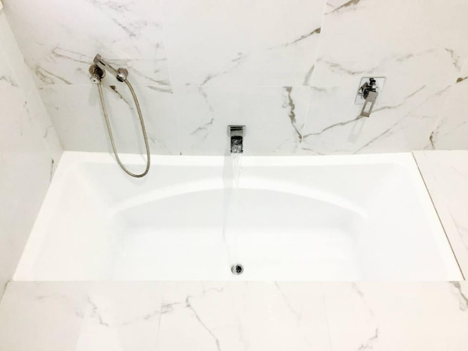 Bathroom, Bath