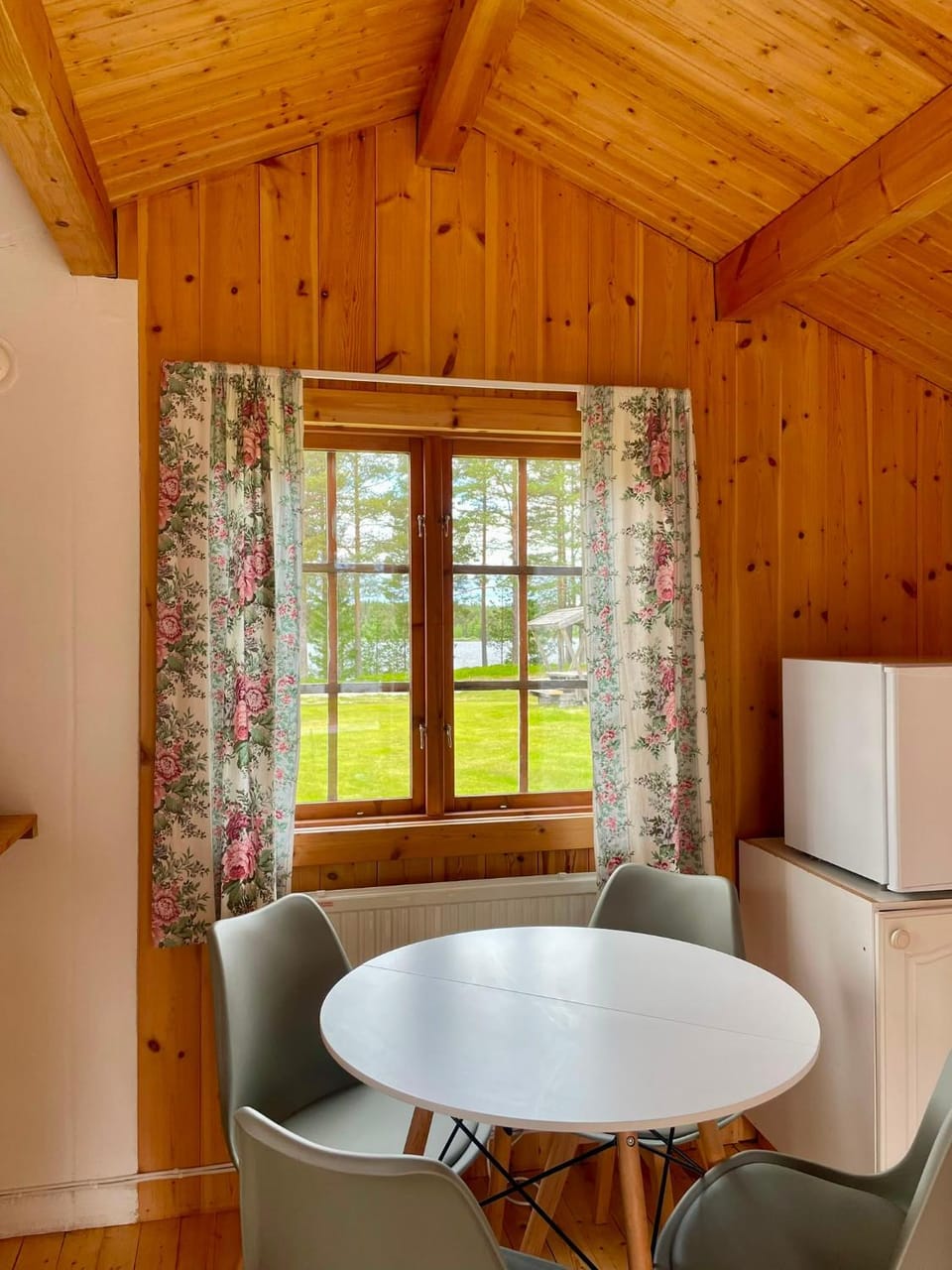 Campingstuga Cottage - Blattnicksele Camping Campground/ 
RV Resort in Nordland, Norway