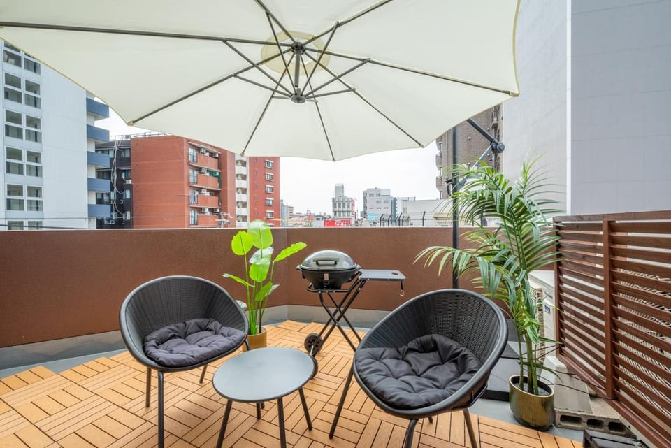 Patio, BBQ facilities, BBQ facilities, View (from property/room), Balcony/Terrace, City view
