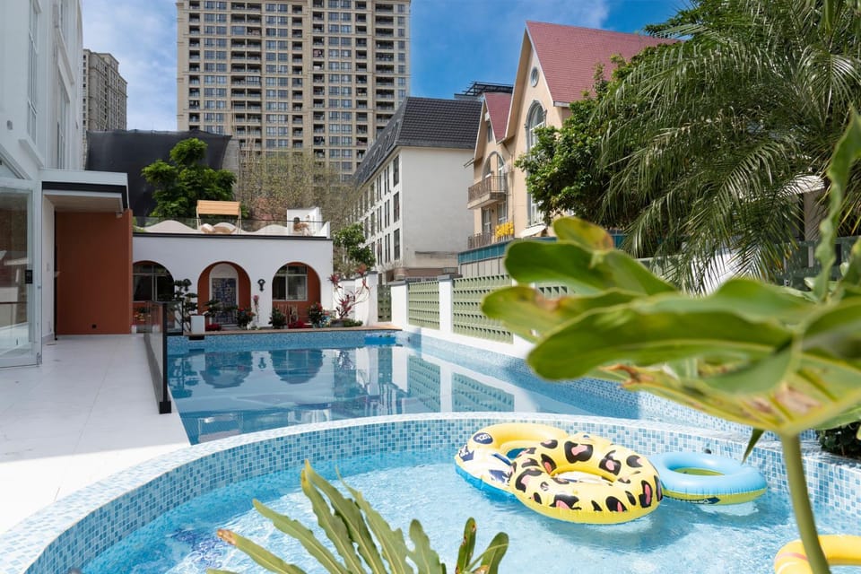 Swimming pool