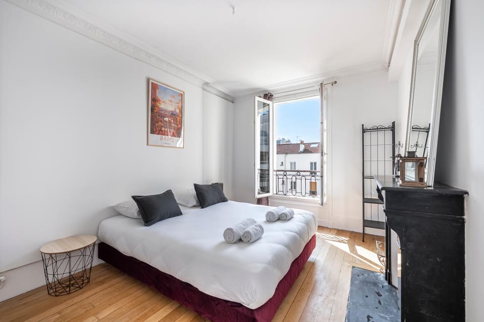 2-bedroom near La Défense - Mobility Lease Apartment in Levallois-Perret