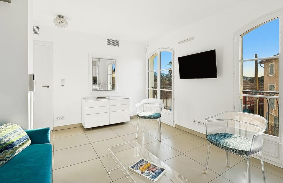 Lumineux & design avec parking, hypercentre Apartment in Saint-Tropez