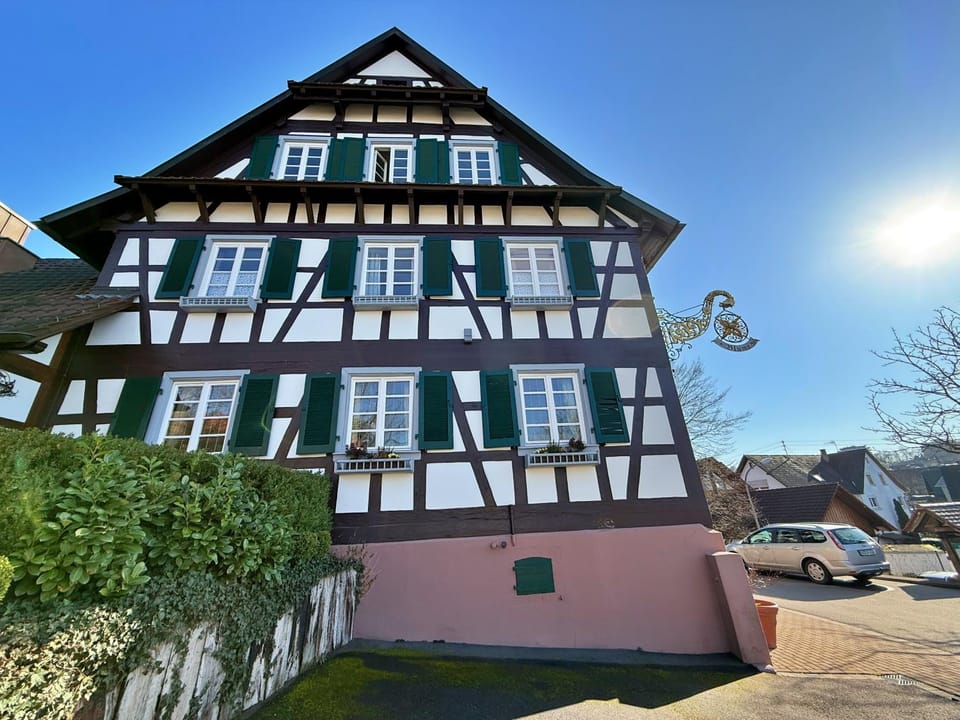 Property building, Day, Location, Parking