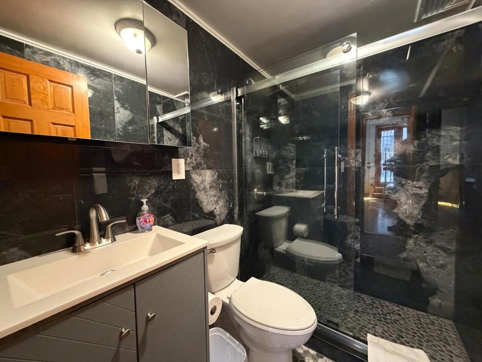 Chic & Spacious UWS Gem - Steps to Central Park Apartment in Upper West Side