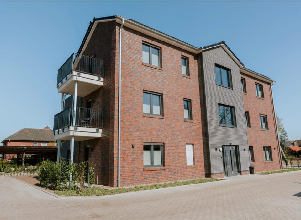 Property building, Day