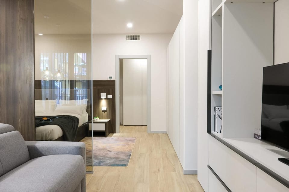 Communal lounge/ TV room, Living room, Seating area