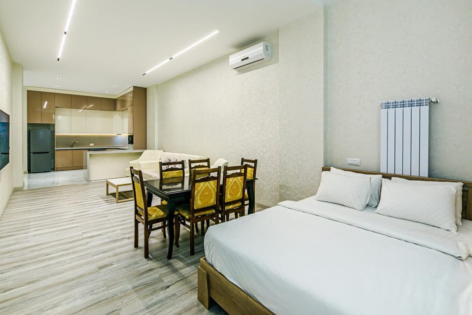 Baku Nizami Street 7 bedroom Apartment in Baku