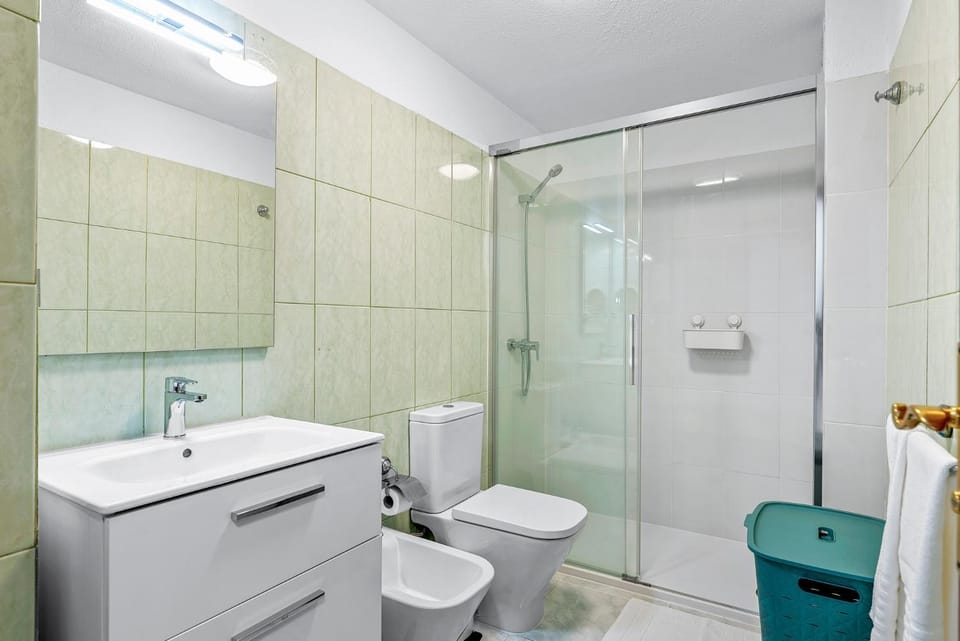 Shower, Toilet, Bathroom, bidet