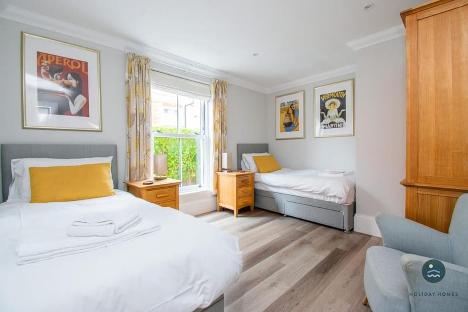 2 The Lookout - Stylish apartment with lift and parking Apartment in Swanage