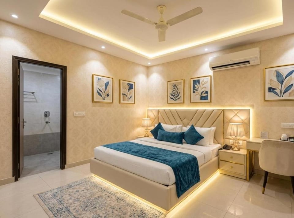 Bed, Living room, Photo of the whole room, Seating area, Bedroom, air conditioner