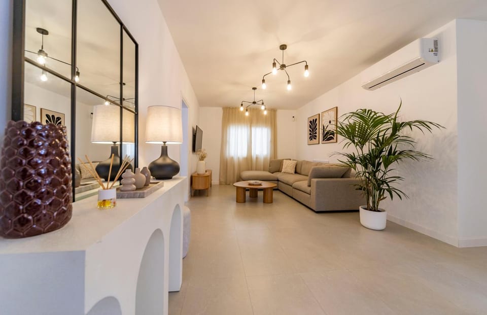 Casa Dara's Sea House in Isla de Lanzarote