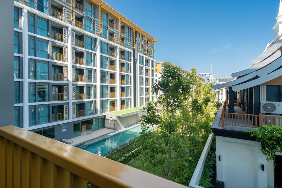 Property building, View (from property/room), Balcony/Terrace, Pool view, Swimming pool