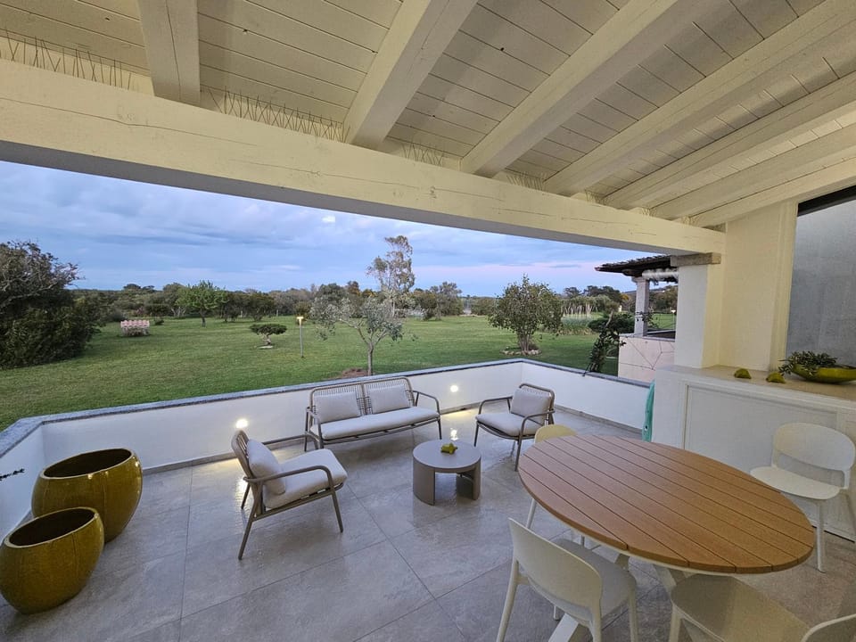 Patio, View (from property/room), Balcony/Terrace