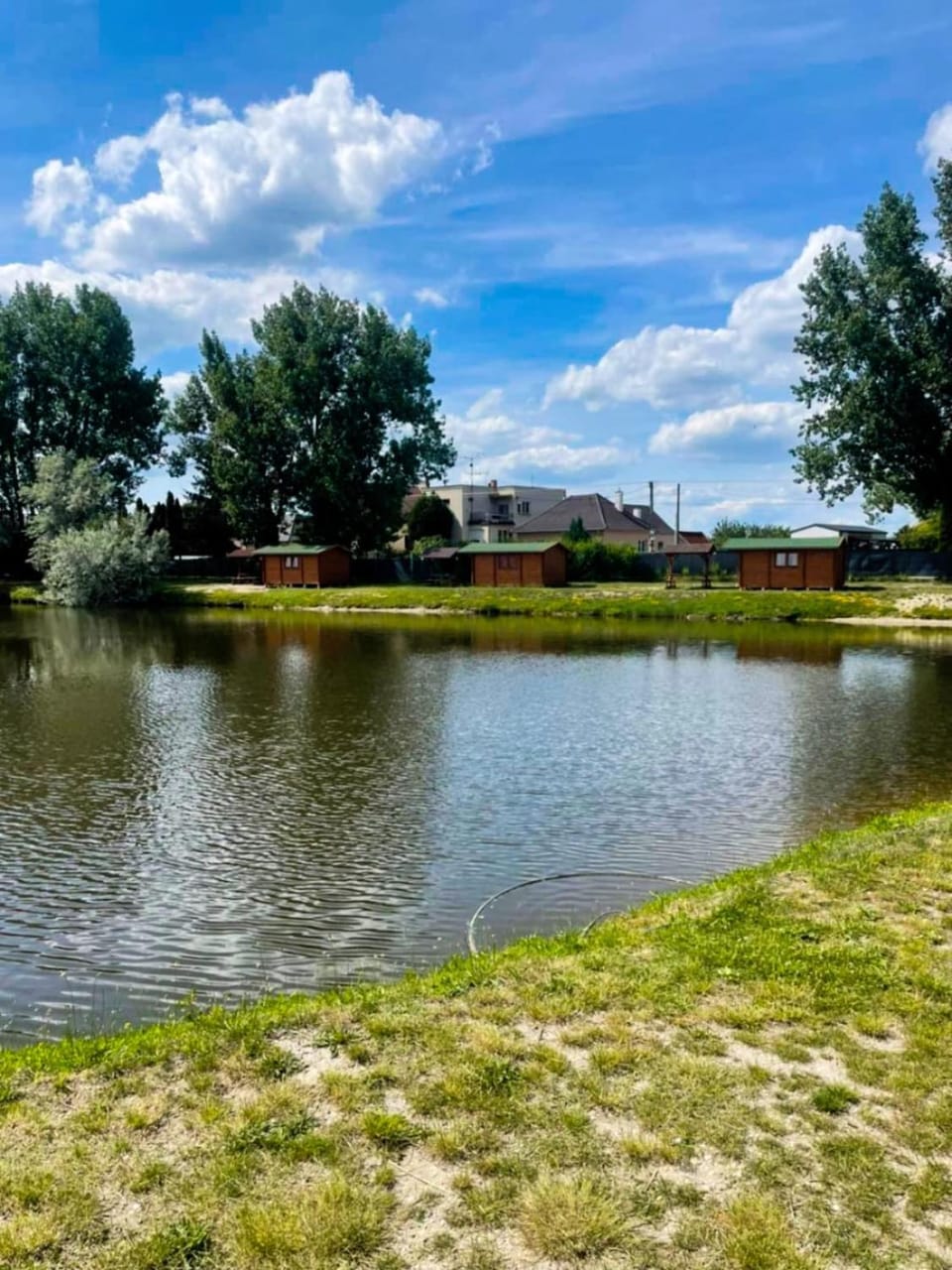 Chatka pri vode aj pre rybárov 3 Campground/ 
RV Resort in Slovakia