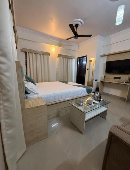 Hotel Alaska Apartment in India