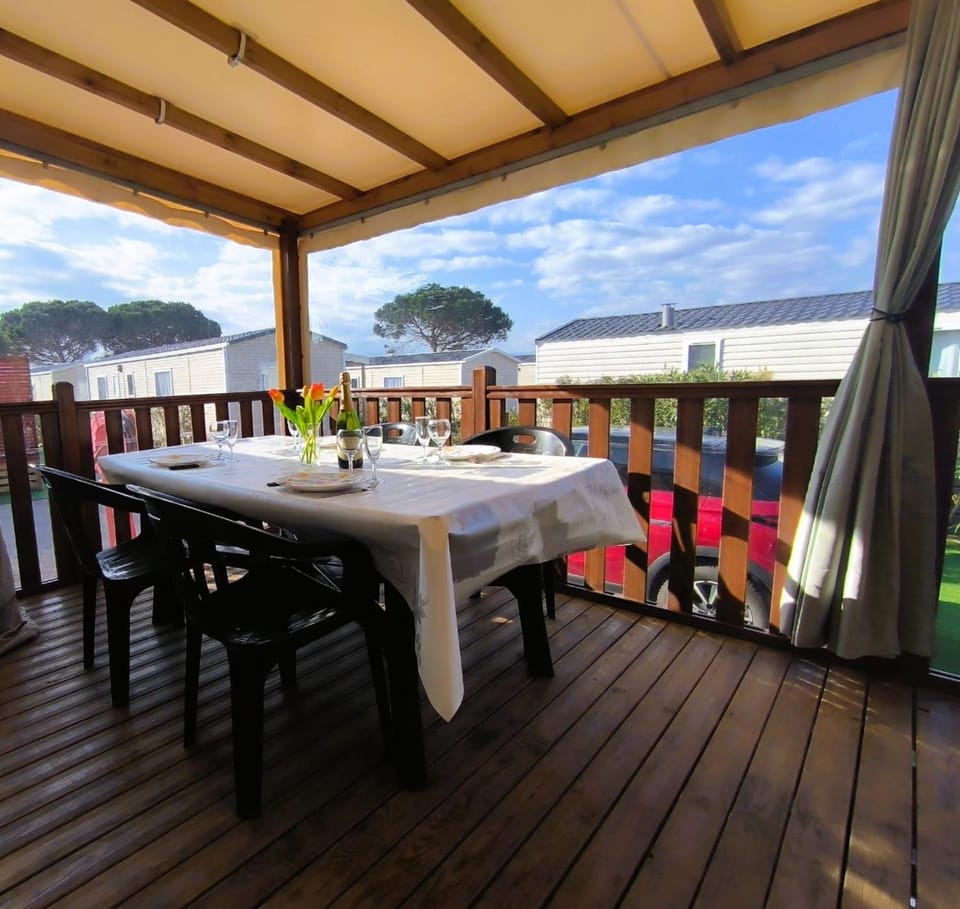 Mobil-Home Cosy 2 Ch - 6 Pers House in Canet-en-Roussillon